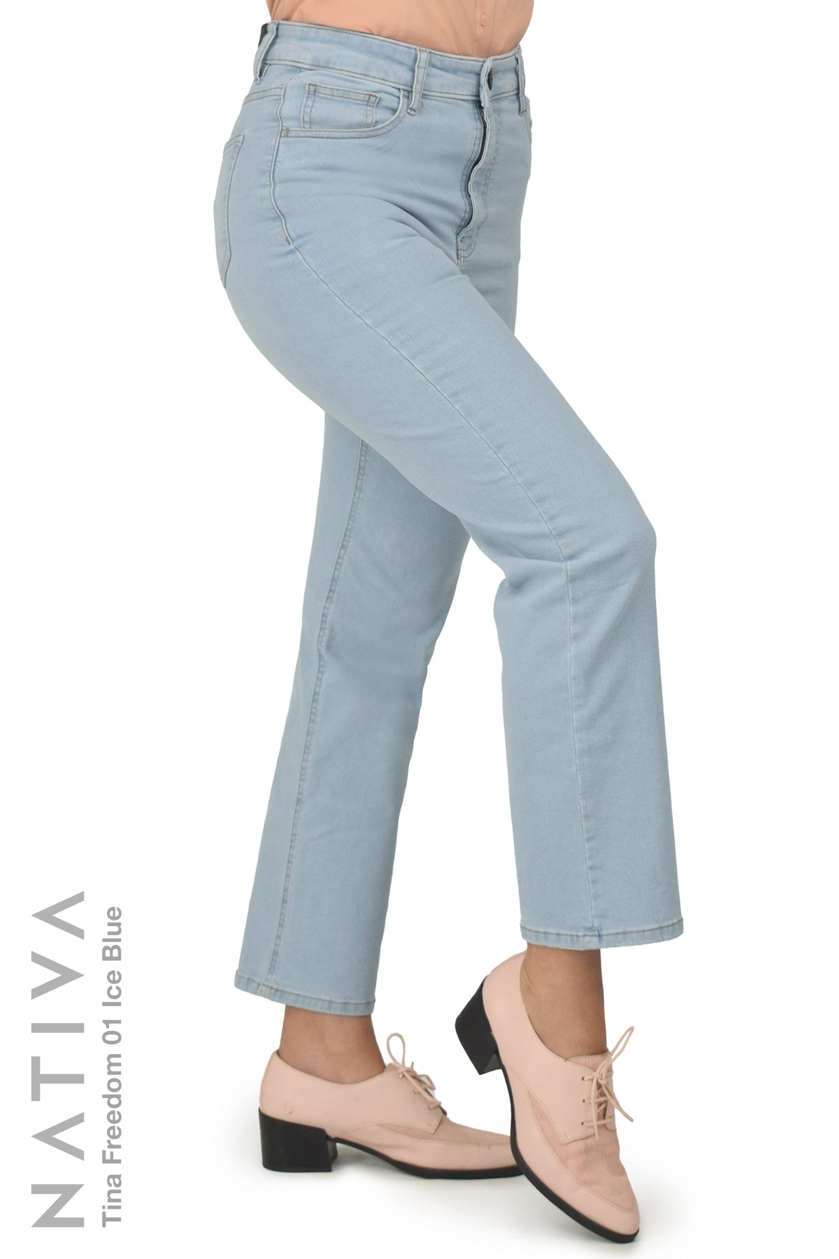 STRAIGHT JEANS, TINA FREEDOM 01 ICE BLUE. Talle Alto. Con tejidos ESFD (Extreme Stretch Flattering Denim). Cintura Ajustable PERFECT FIT®